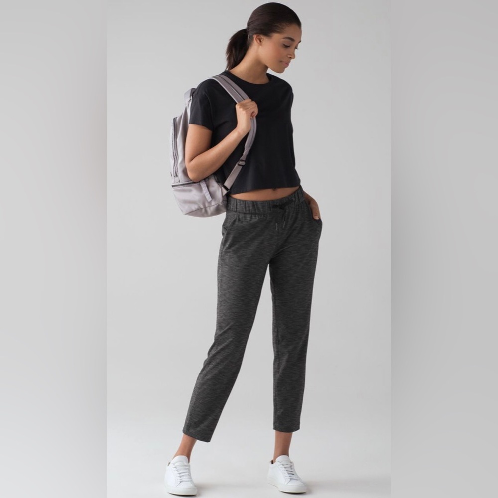 Lululemon, On The Fly Pant, Heathered Black, Size 4